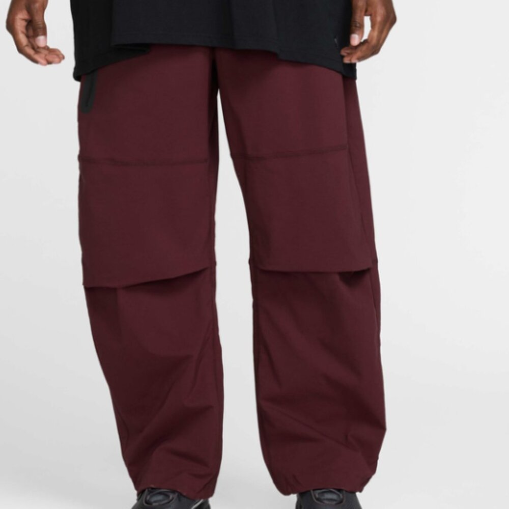 Nike Tech Woven "Burgundy Crush" Oversized  Pants HM7158-652 Men's Size Medium